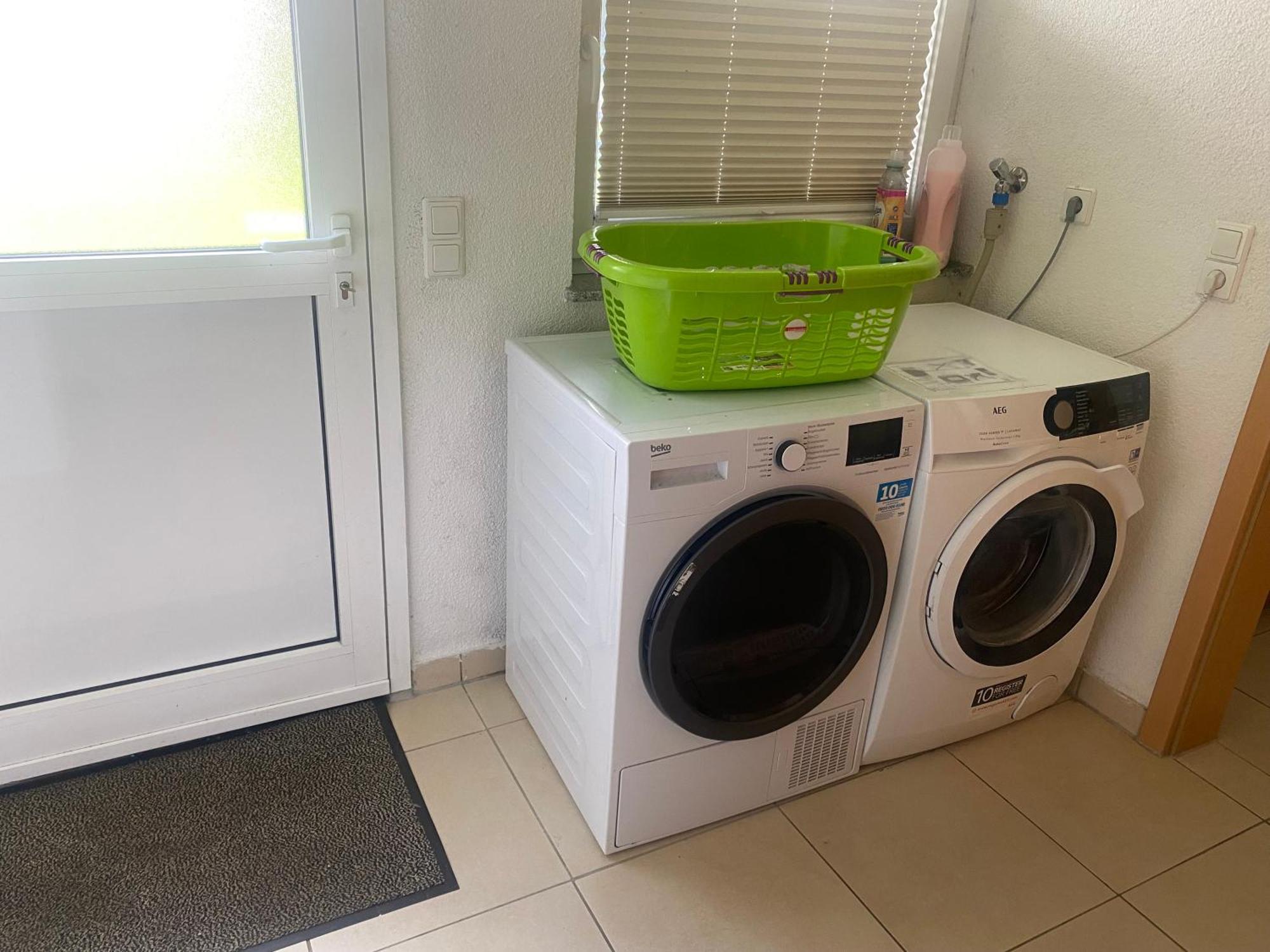 Ferienzimmer Oelhaf Zimmer In Gelb Self Check-In Mit Key-Tresore Wilhelmsdorf  Ngoại thất bức ảnh